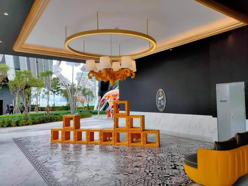 Arte Mont Kiara Host By Host Corner *